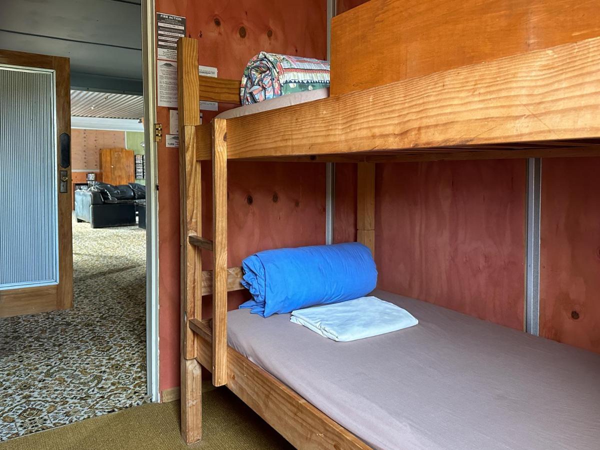 The Crossing Lodge & Backpackers Erua Extérieur photo