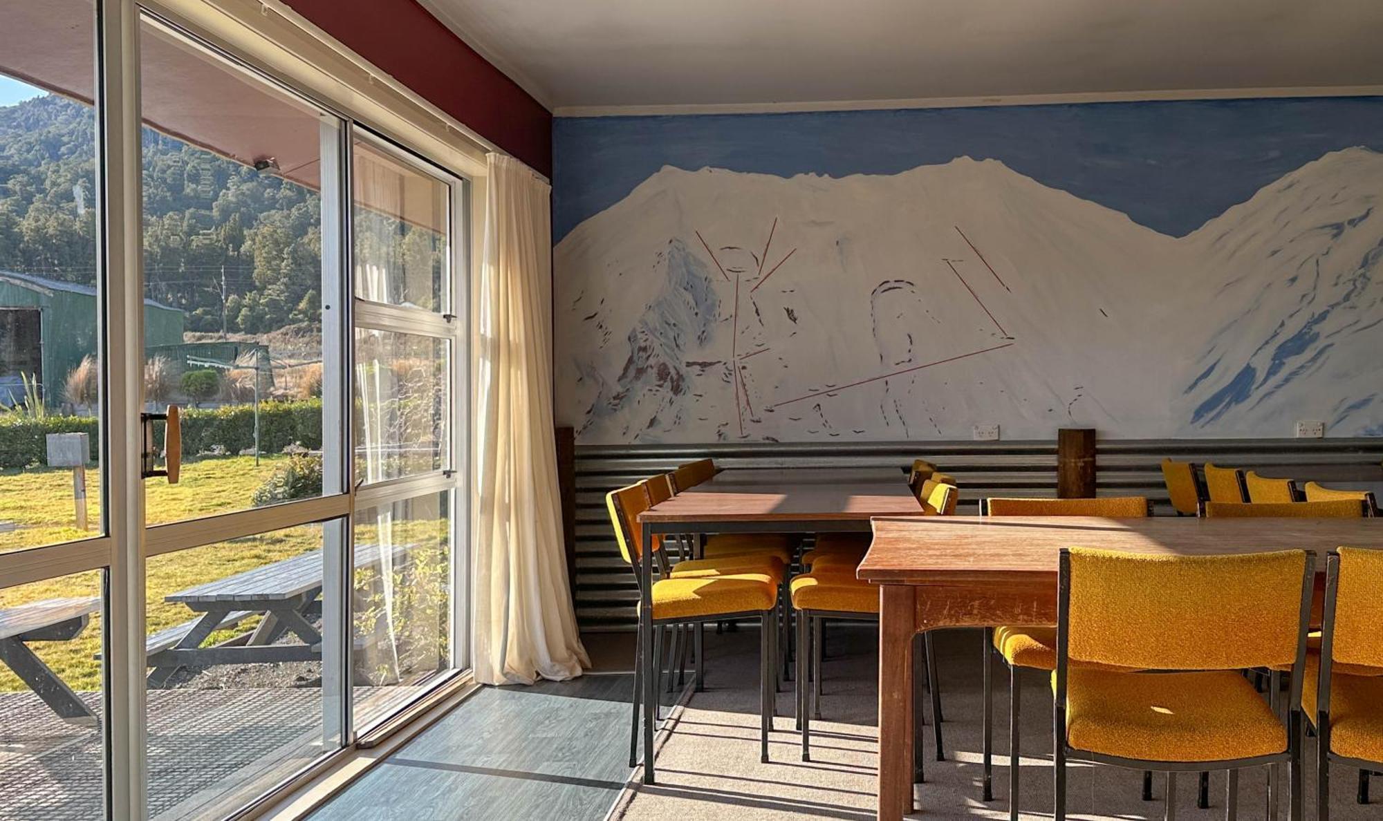 The Crossing Lodge & Backpackers Erua Extérieur photo