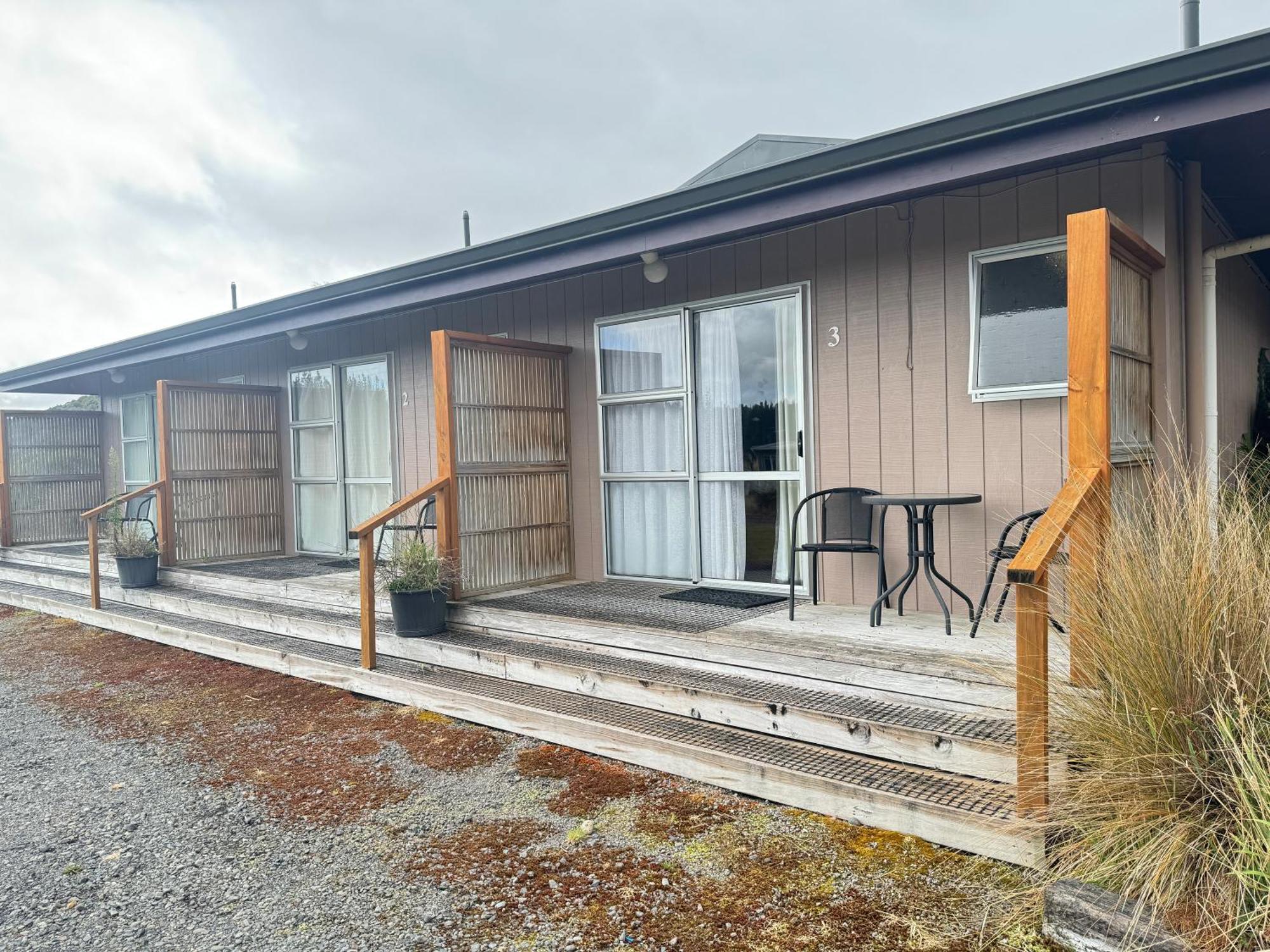 The Crossing Lodge & Backpackers Erua Extérieur photo