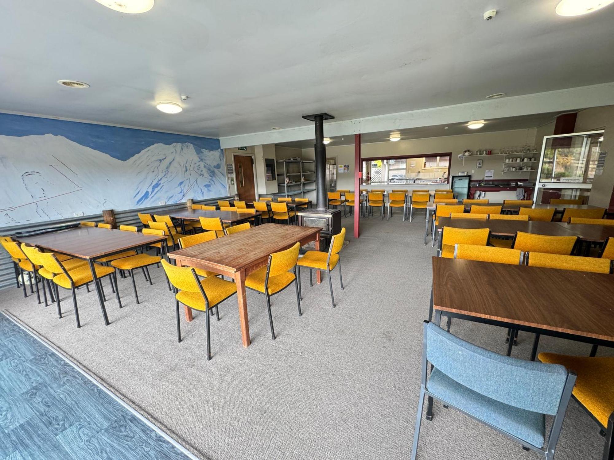 The Crossing Lodge & Backpackers Erua Extérieur photo