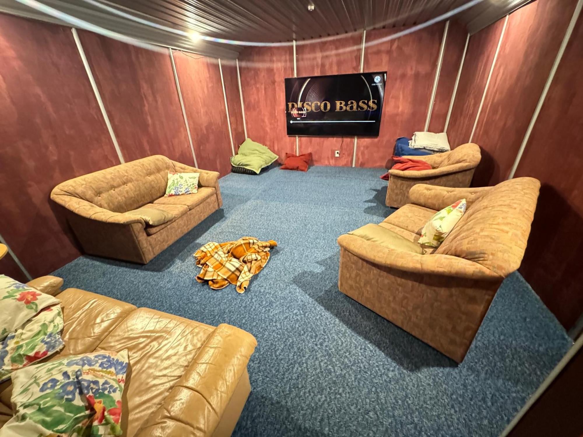 The Crossing Lodge & Backpackers Erua Extérieur photo