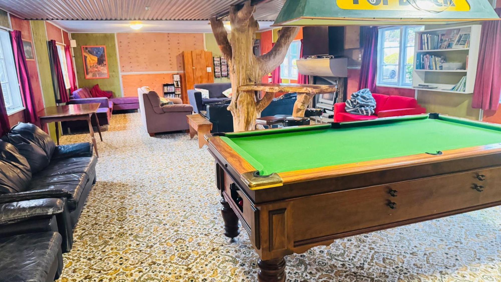 The Crossing Lodge & Backpackers Erua Extérieur photo