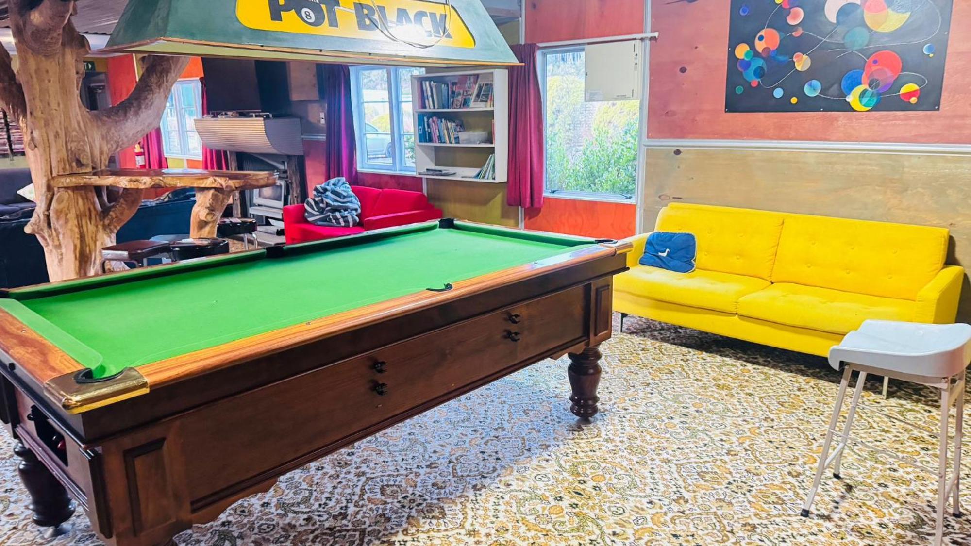 The Crossing Lodge & Backpackers Erua Extérieur photo